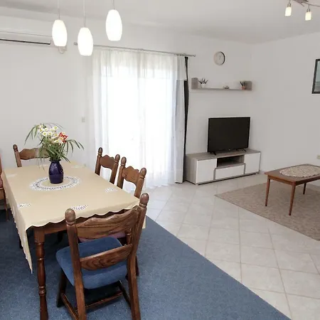 Mia Apartman